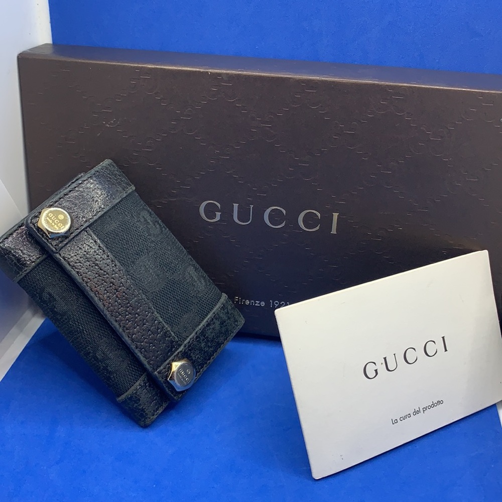 Gucci Vintage Black And Gold Key Holder Wallet Gem